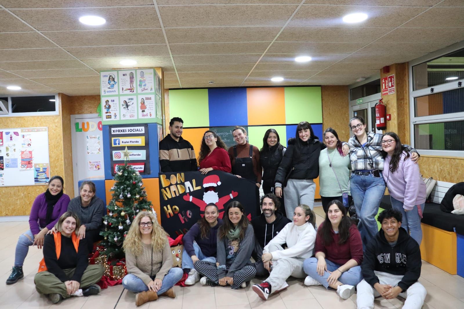 Equipo esparcimiento florido
